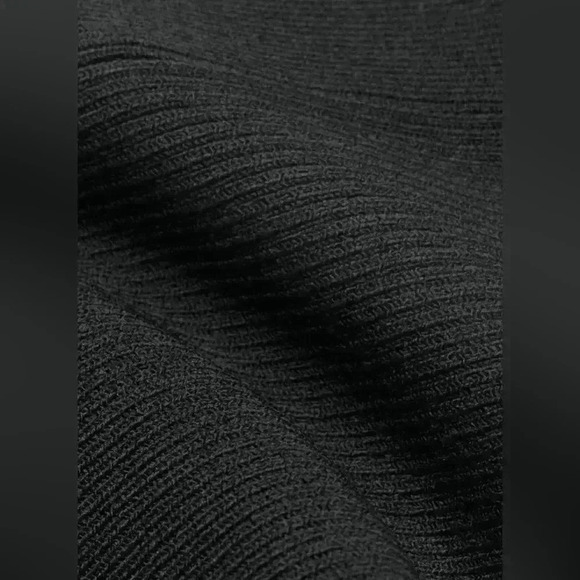 Aritza-  Babaton Sculpt Knit Greek Tank - Picture 4 of 7